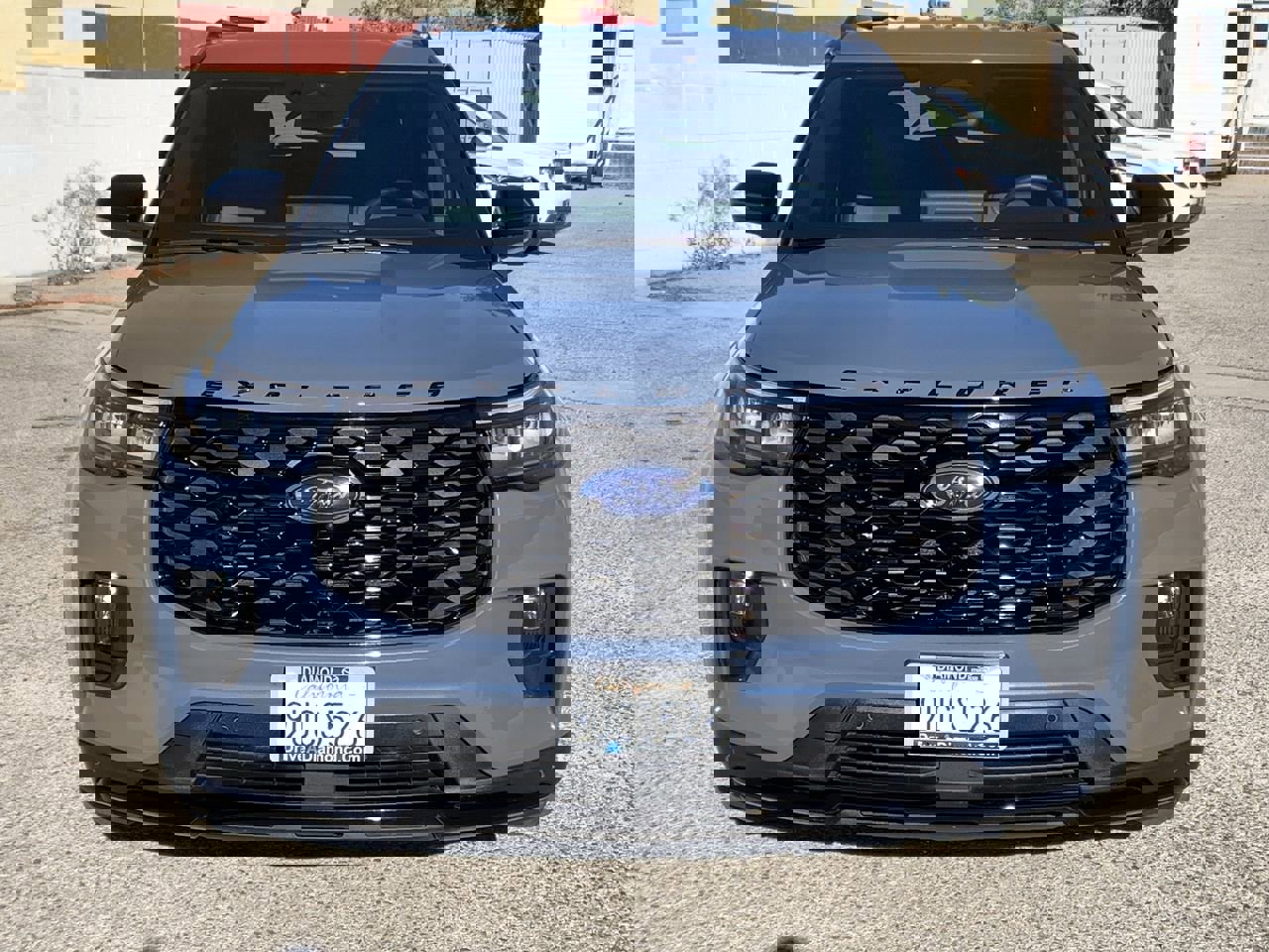 Used 2025 Ford Explorer ST-Line w/ Premium Package image 3