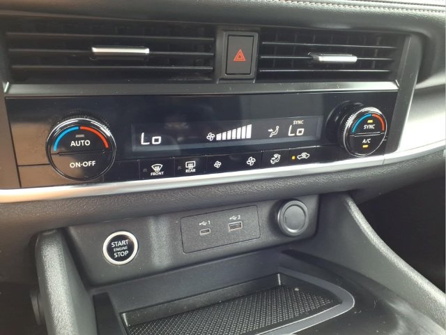 Used 2023 Nissan Rogue SV AWD/4WD image 21