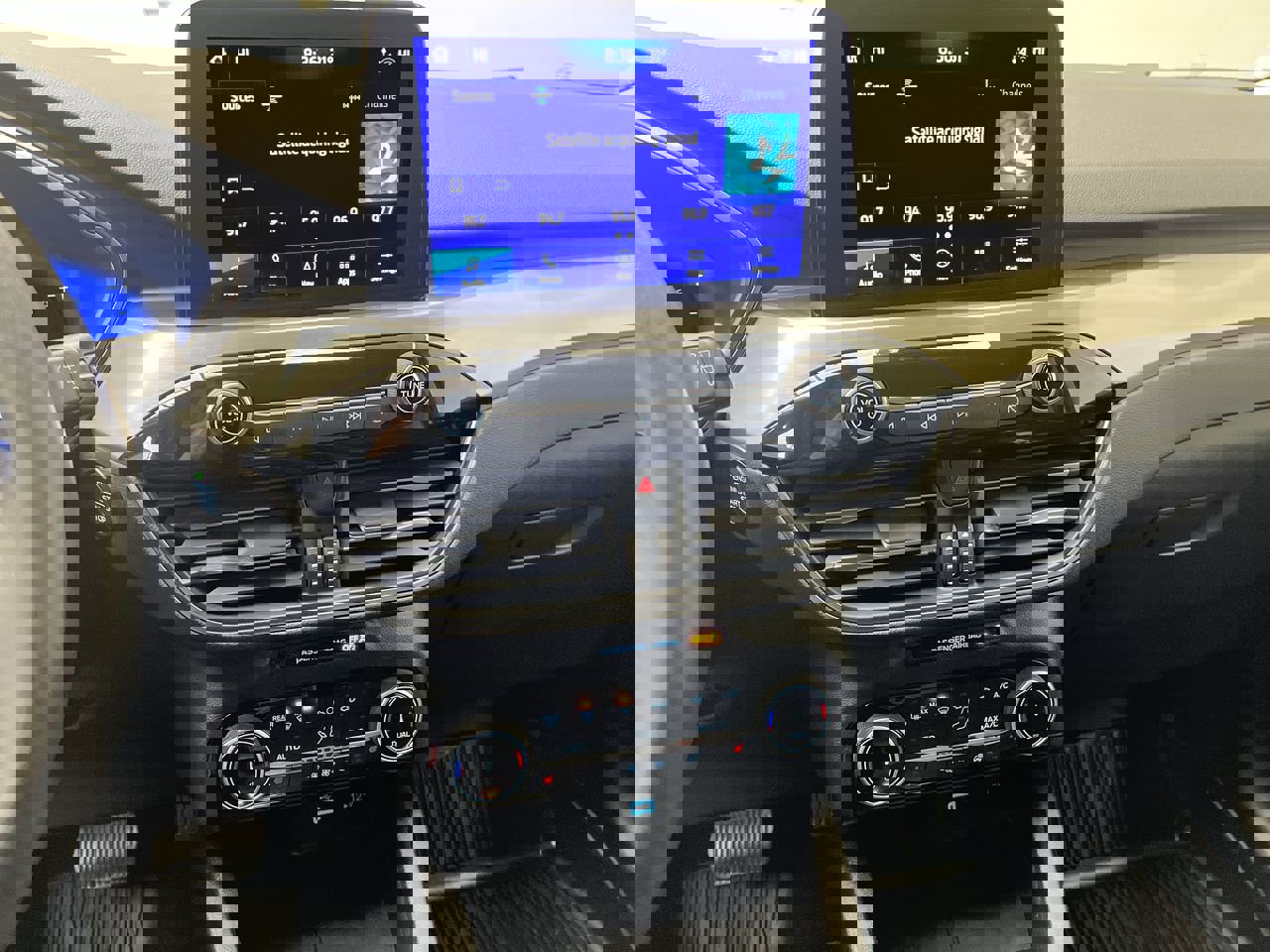 Certified 2022 Ford Escape Titanium w/ Class II Trailer Tow Package image 18