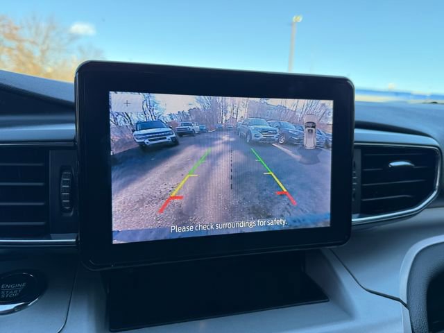 Used 2023 Ford Explorer XLT w/ Equipment Group 202A image 7