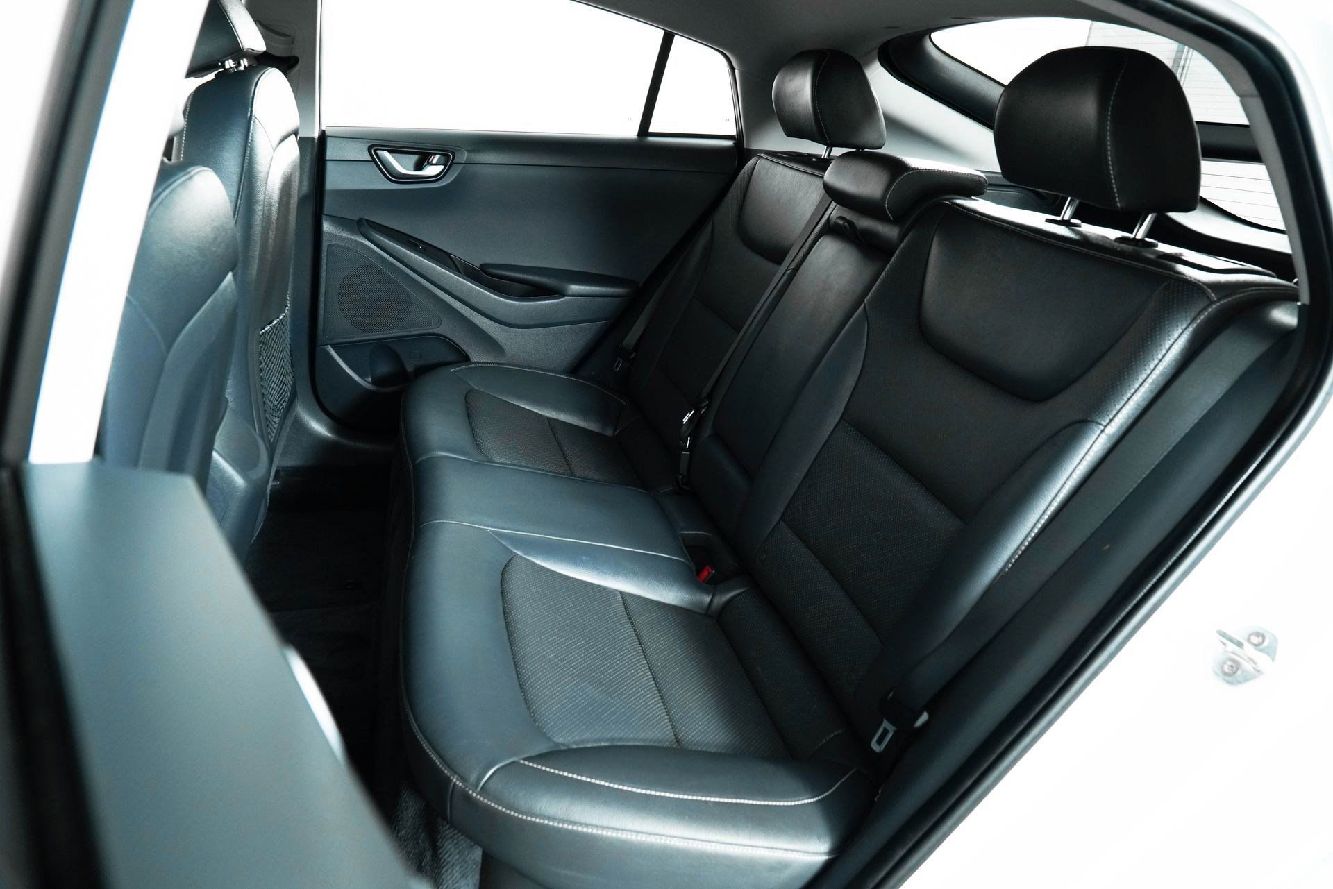 Used 2017 Hyundai Ioniq Limited image 21