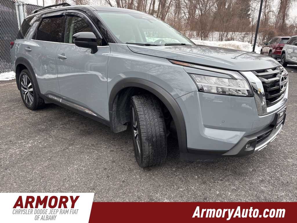 Used 2022 Nissan Pathfinder Platinum w/ Cargo Package image 3