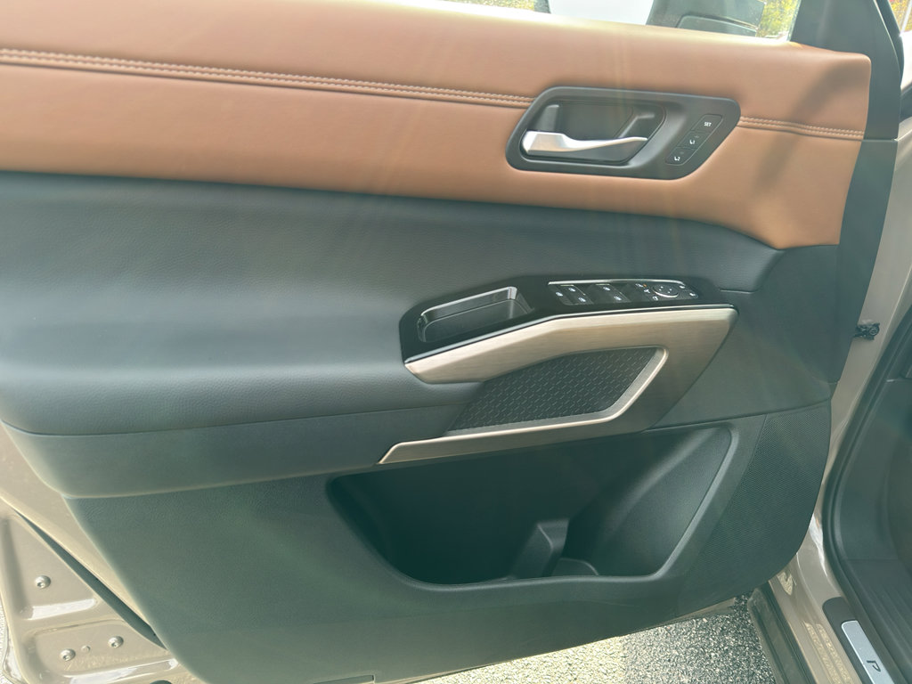 Certified 2025 Nissan Pathfinder Platinum w/ Cargo Package image 13