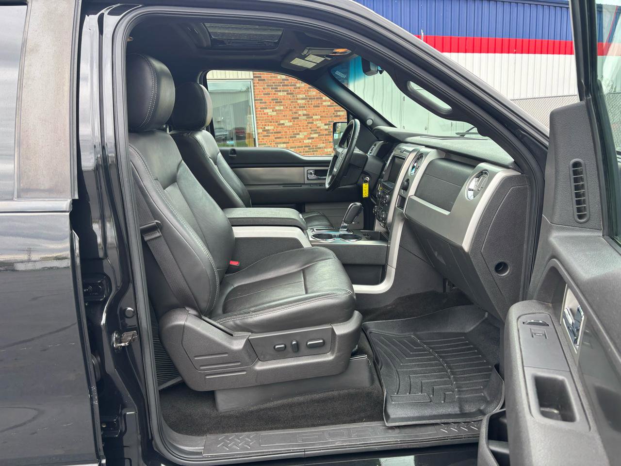 Used 2014 Ford F150 FX4 w/ Equipment Group 402A Luxury AWD/4WD image 15