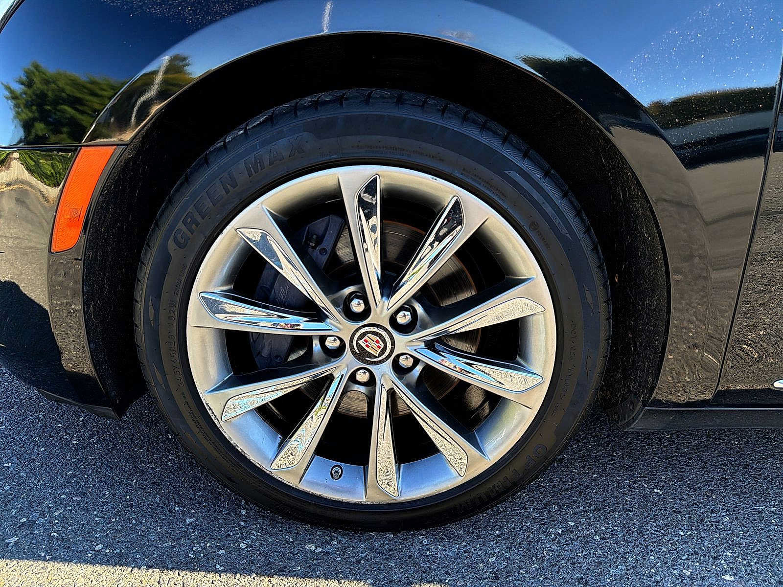 Used 2015 Cadillac XTS w/ Rear Seat Comfort Package FWD image 16