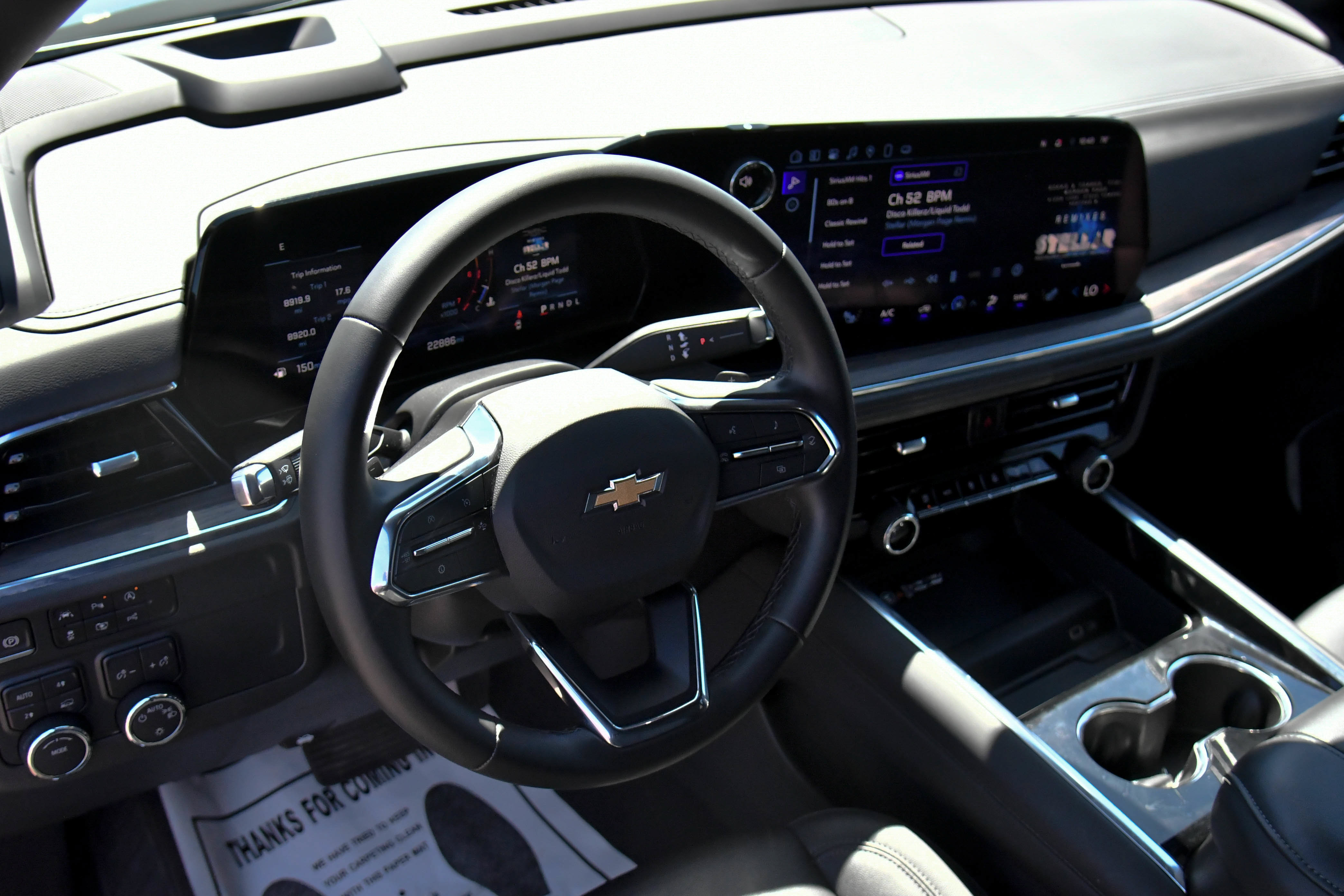 Used 2025 Chevrolet Tahoe LT AWD/4WD image 14