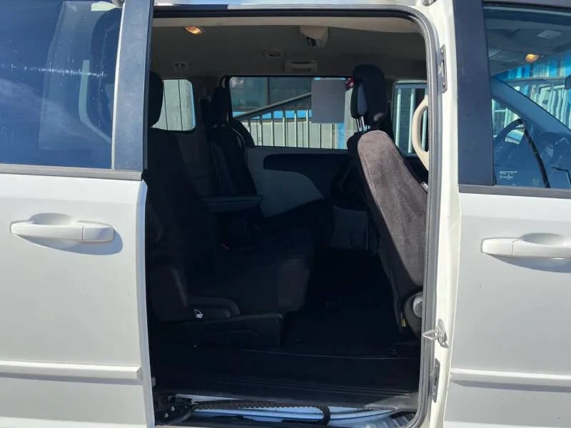 Used 2011 Dodge Grand Caravan Express w/ PWR Window Group FWD image 14