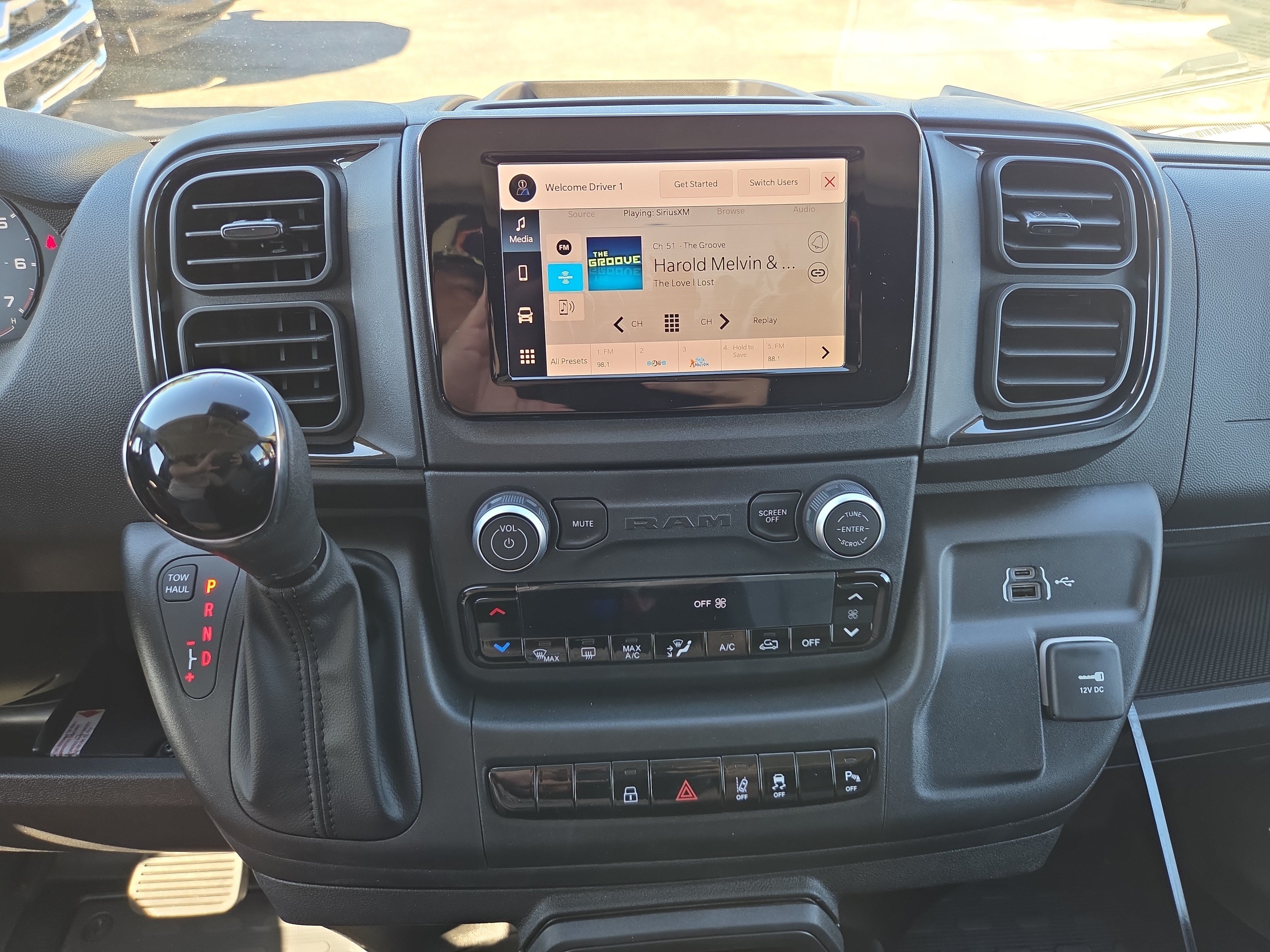 New 2027 RAM ProMaster 1500 w/ Safety Group FWD image 9