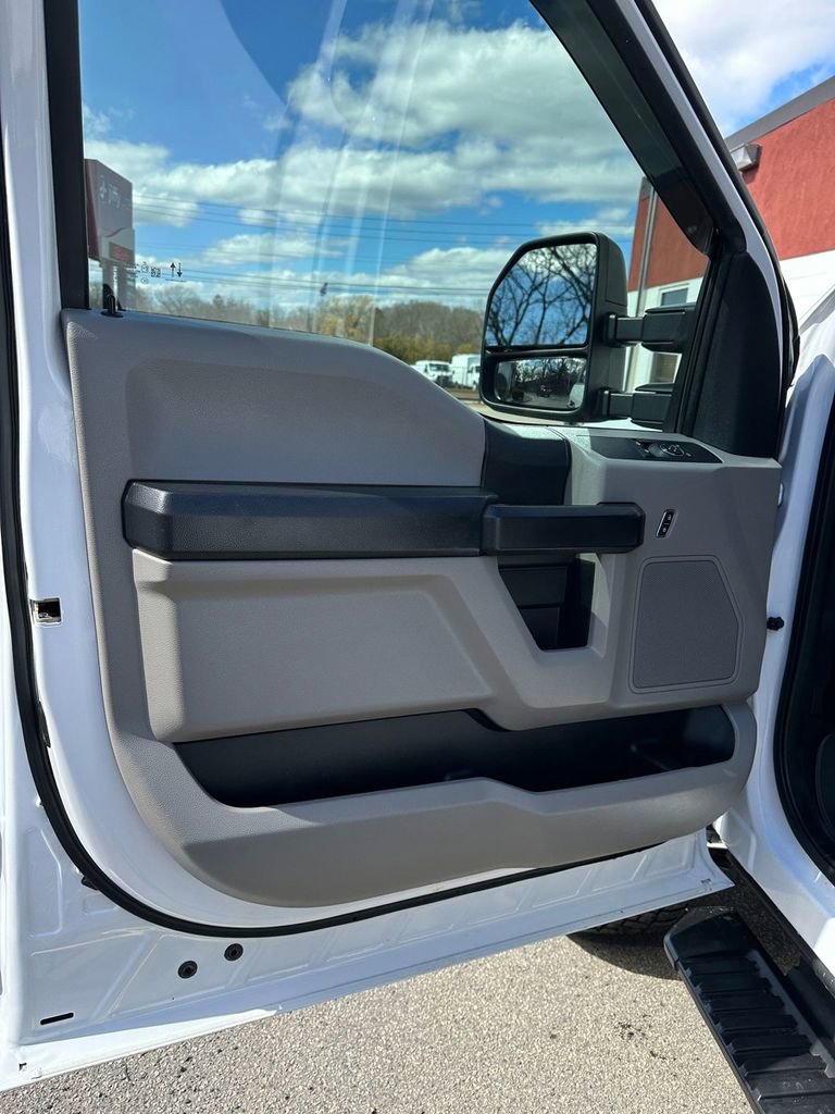 Used 2020 Ford F250 XL w/ Power Equipment Group image 8