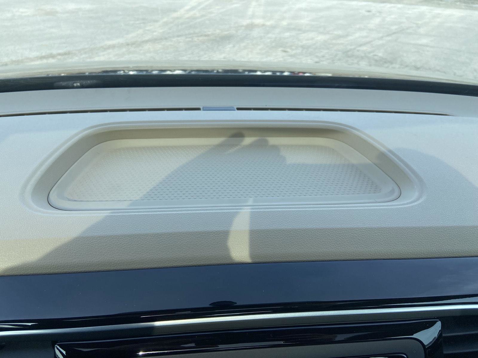 Used 2013 Volkswagen Beetle 2.5 image 37