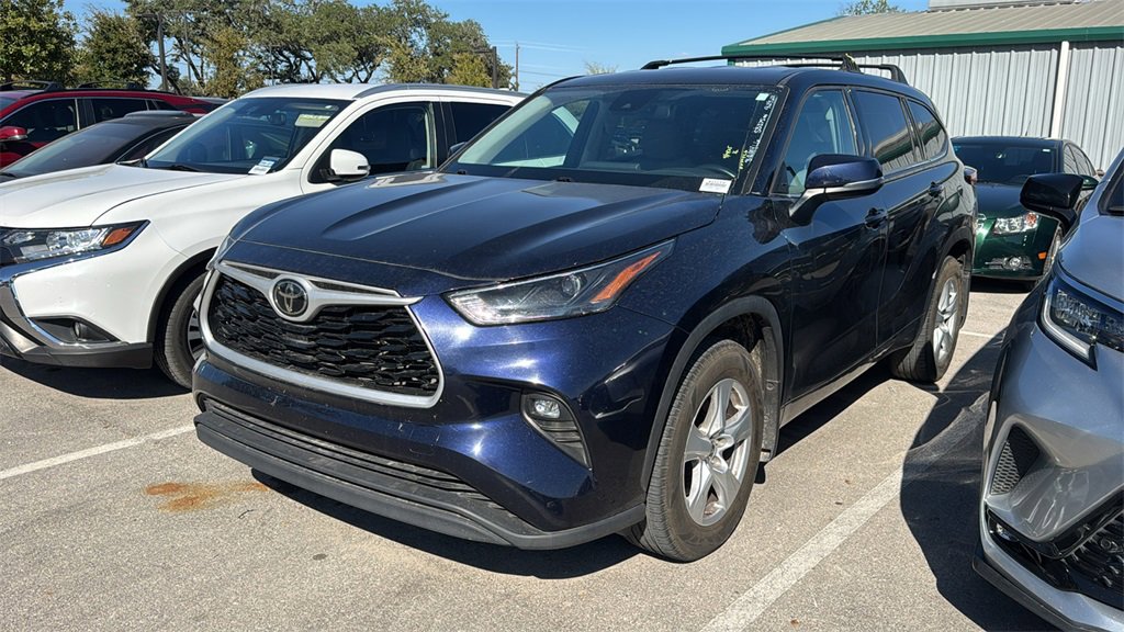 Certified 2022 Toyota Highlander LE image 15