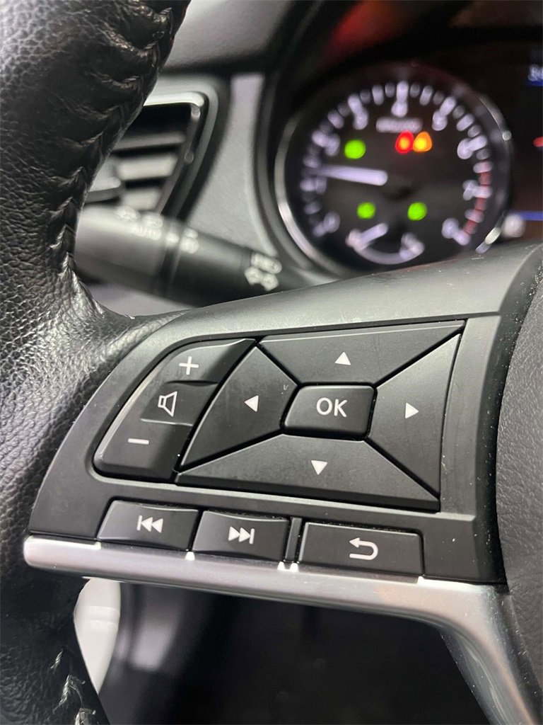 Used 2022 Nissan Rogue Sport SV w/ Technology Package image 23