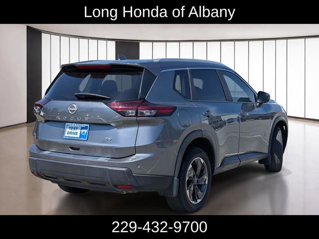 Used 2024 Nissan Rogue SV w/ SV Premium Package FWD image 6