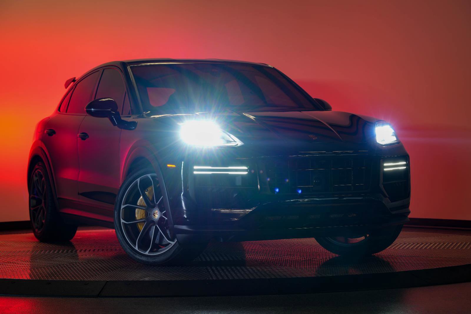 Used 2024 Porsche Cayenne Turbo GT image 28