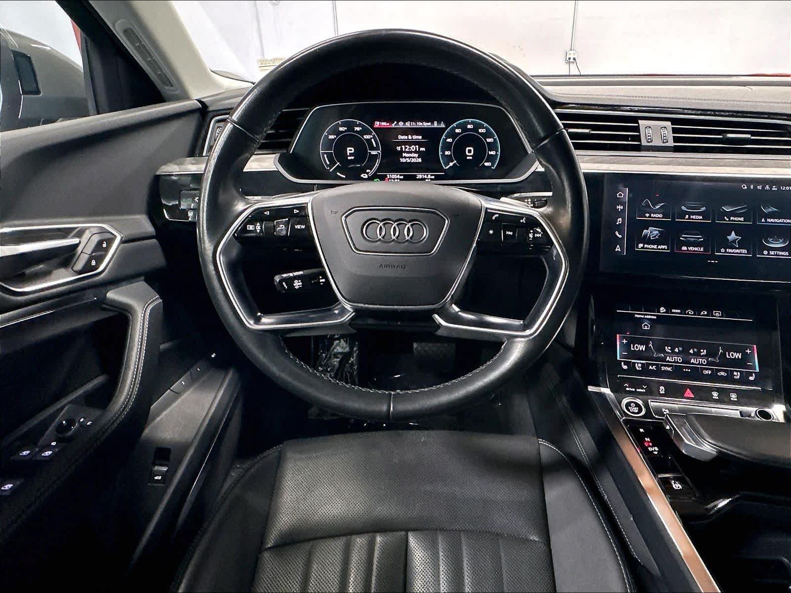 Used 2024 Audi Q8 e-tron Premium Plus AWD/4WD image 9