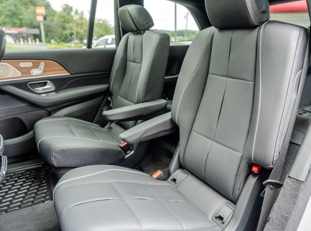 Used 2024 Mercedes-Benz GLS 580 4MATIC image 20