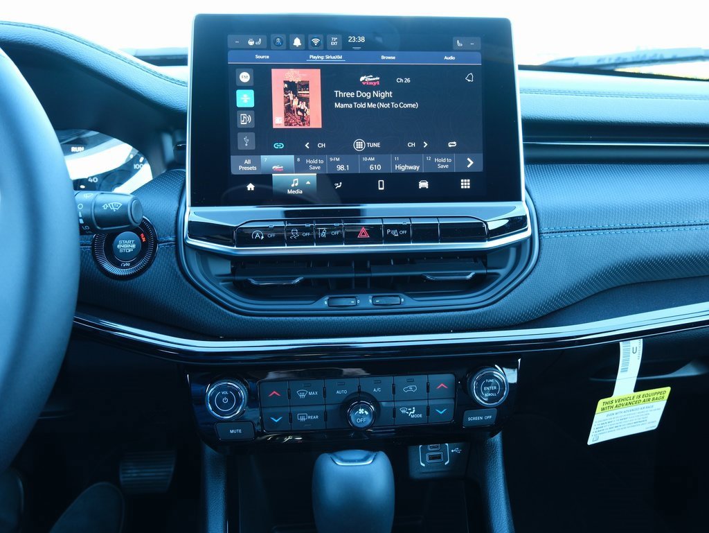 New 2026 Jeep Compass Limited image 18