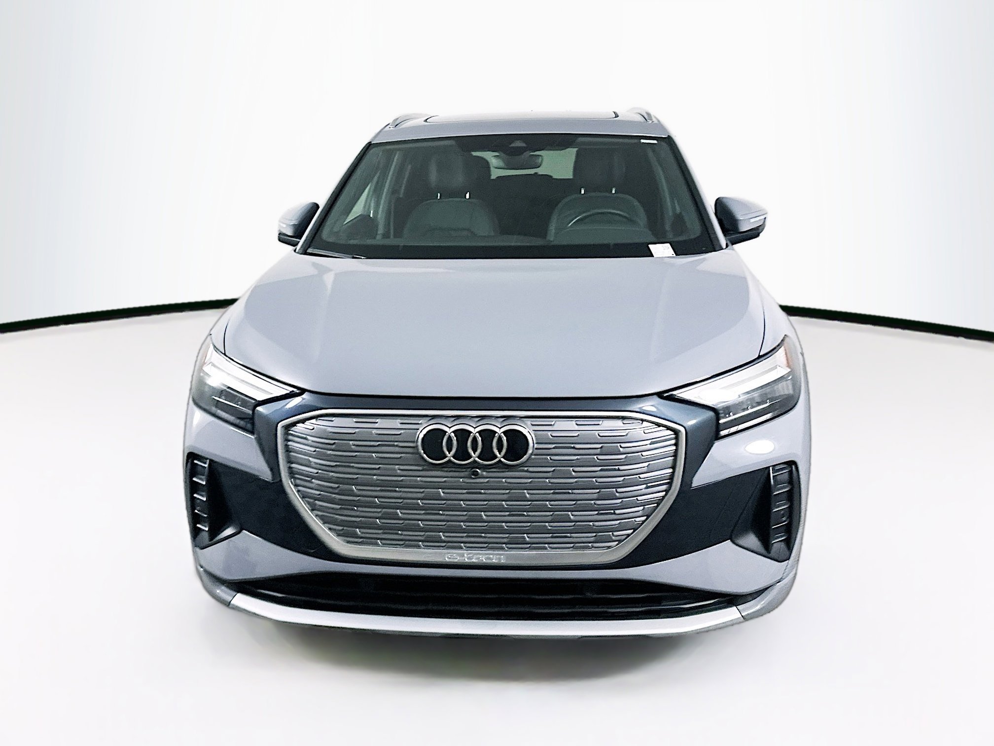 Used 2023 Audi Q4 e-tron Premium w/ Convenience Package image 2