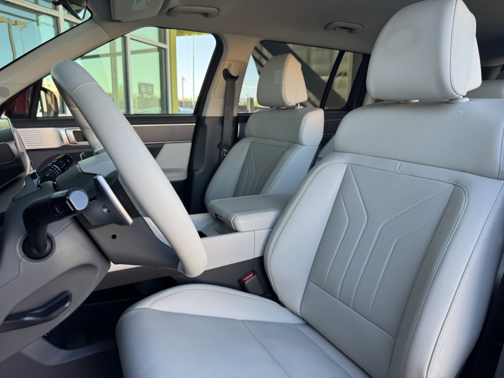 Used 2024 Hyundai Santa Fe SEL image 34