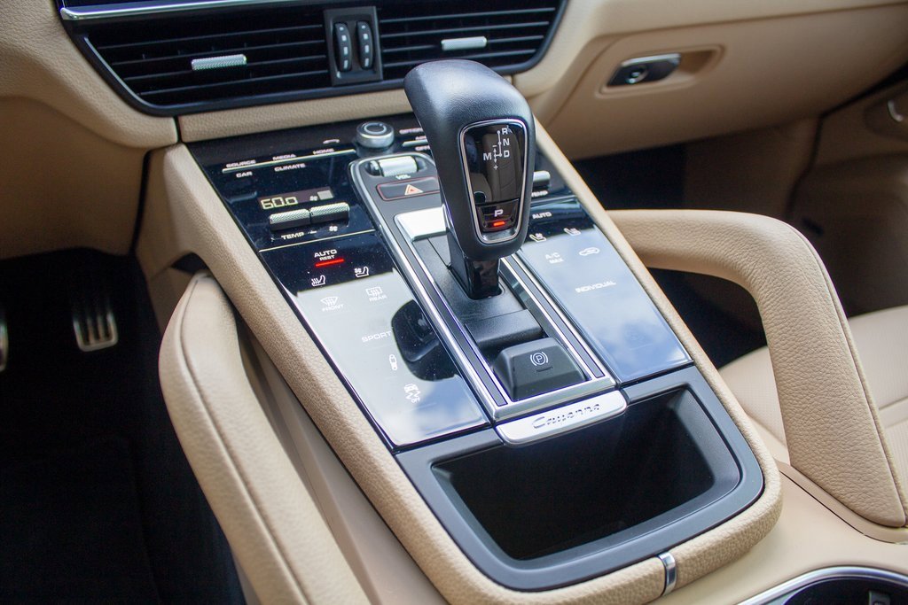 Used 2022 Porsche Cayenne S Platinum image 21