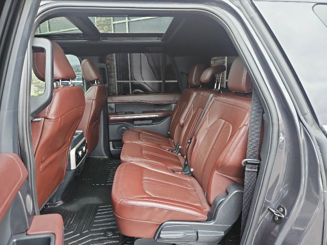 Used 2022 Ford Expedition Max Limited image 24