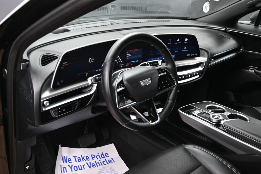Used 2024 Cadillac Lyriq Sport AWD/4WD image 16