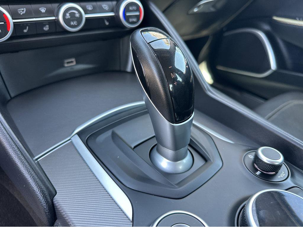 Used 2019 Alfa Romeo Giulia Ti Sport w/ Quick Order Package 22U Sport RWD image 28
