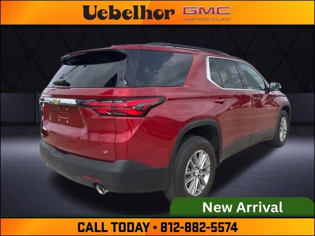 Used 2023 Chevrolet Traverse LT image 3