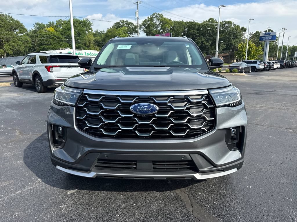 Used 2025 Ford Explorer Platinum w/ LUX Leather Package AWD/4WD image 3
