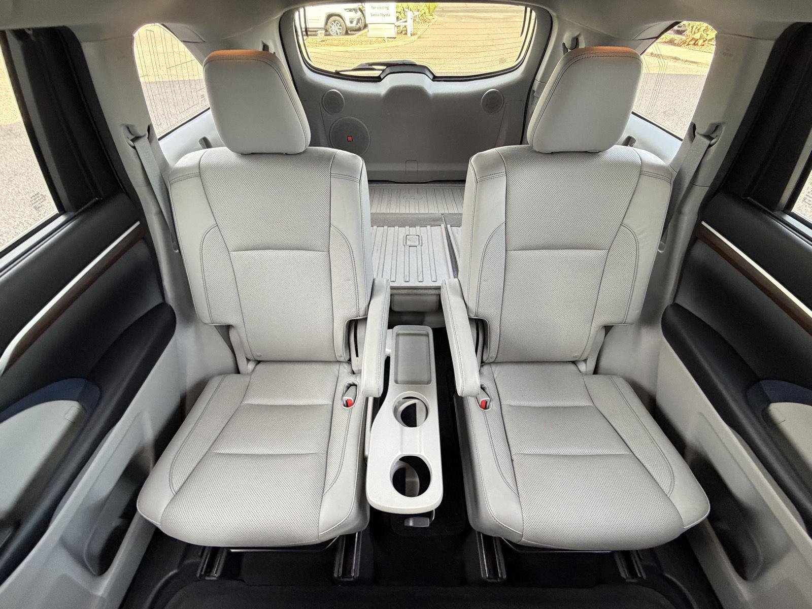 Used 2016 Toyota Highlander Limited Platinum image 27