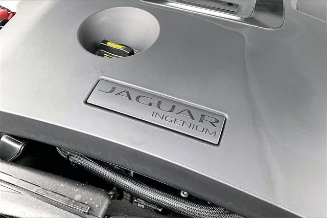 Used 2025 Jaguar F-PACE R-Dynamic S image 29