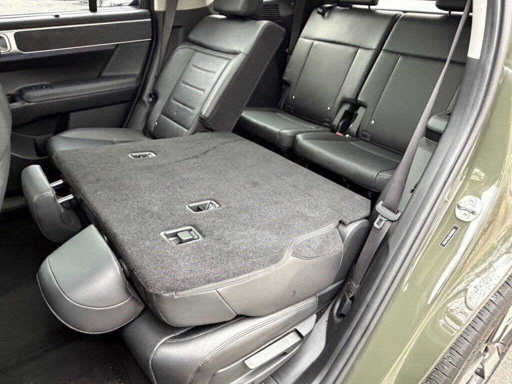 Used 2024 Hyundai Santa Fe Limited image 30