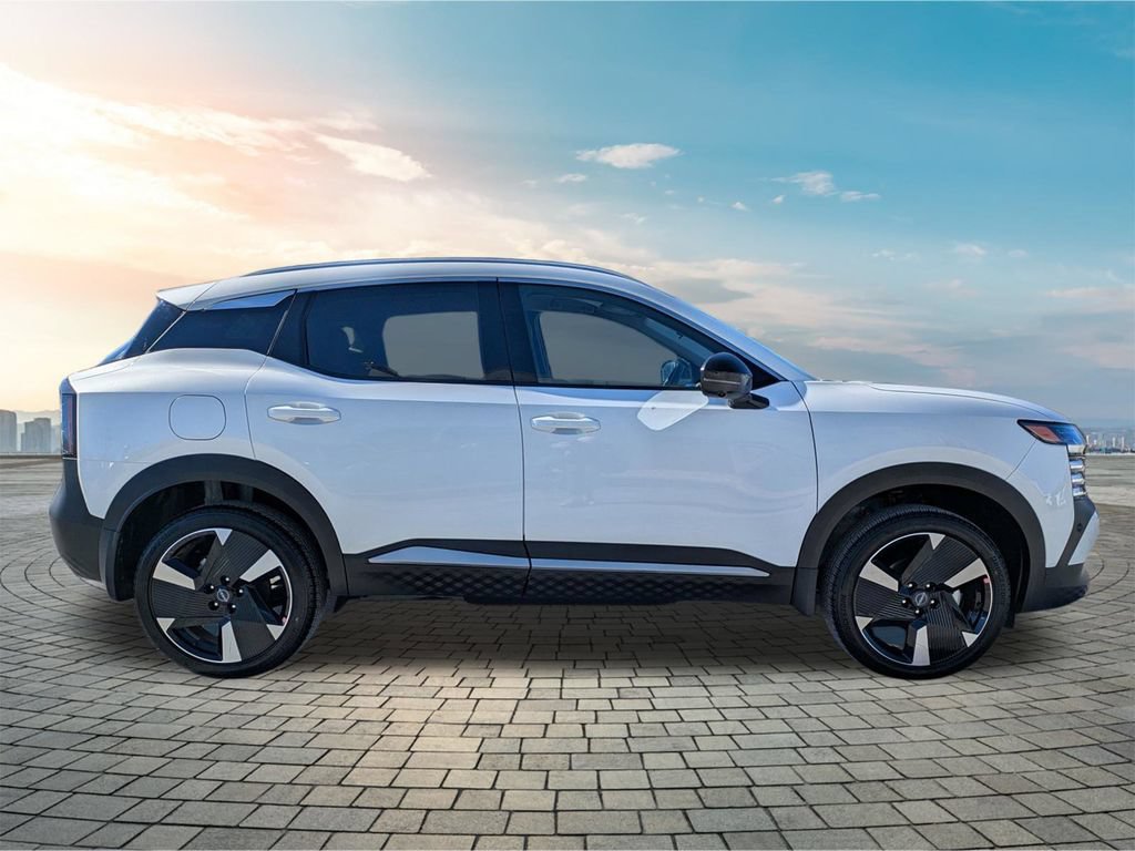New 2026 Nissan Kicks SR w/ Cold Weather Package FWD image 3