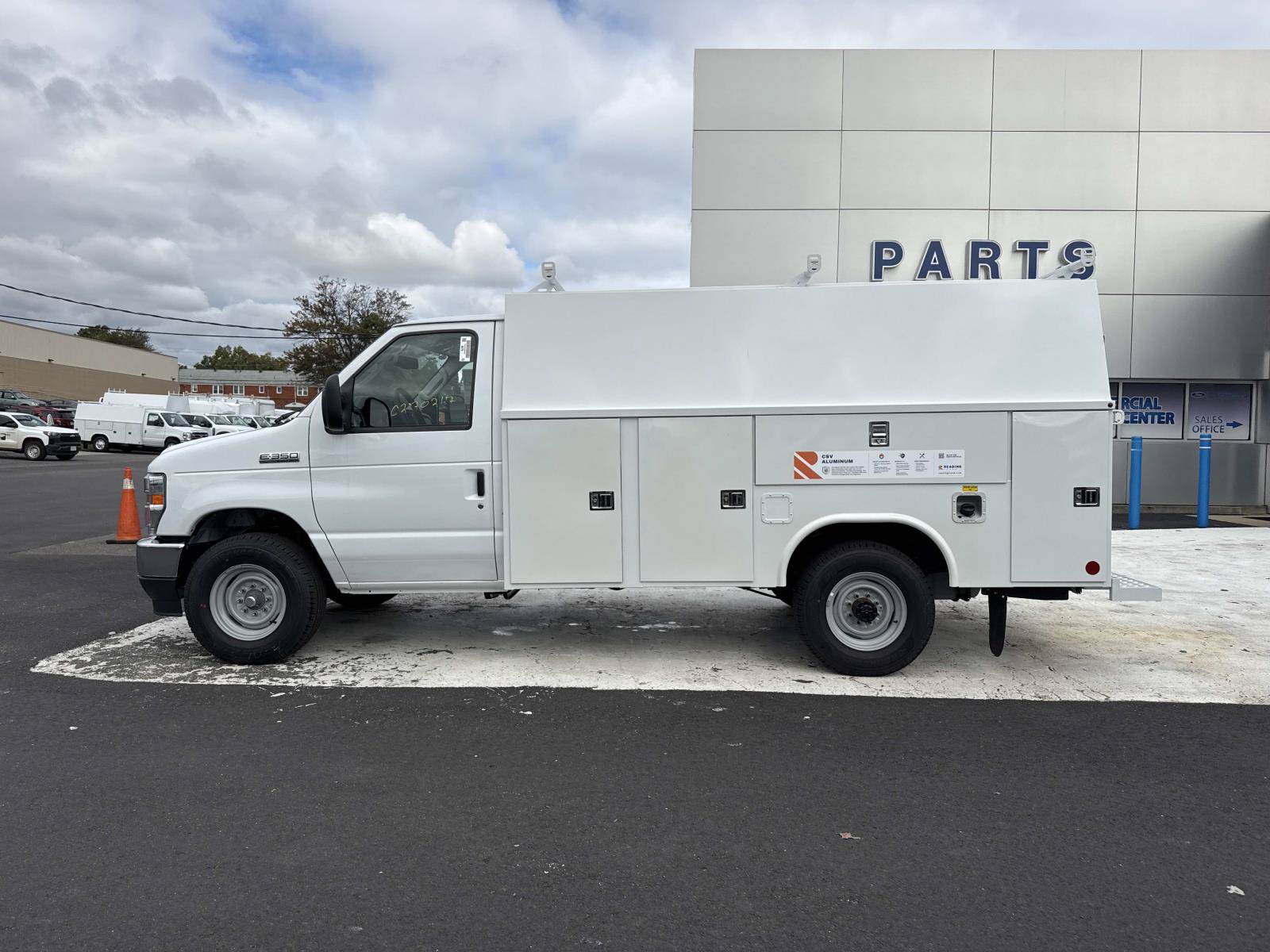 New 2027 Ford E-350 and Econoline 350 Super Duty w/ Power Equipment Group RWD image 6