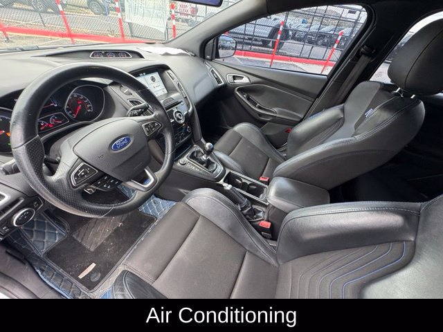Used 2017 Ford Focus RS AWD/4WD image 13