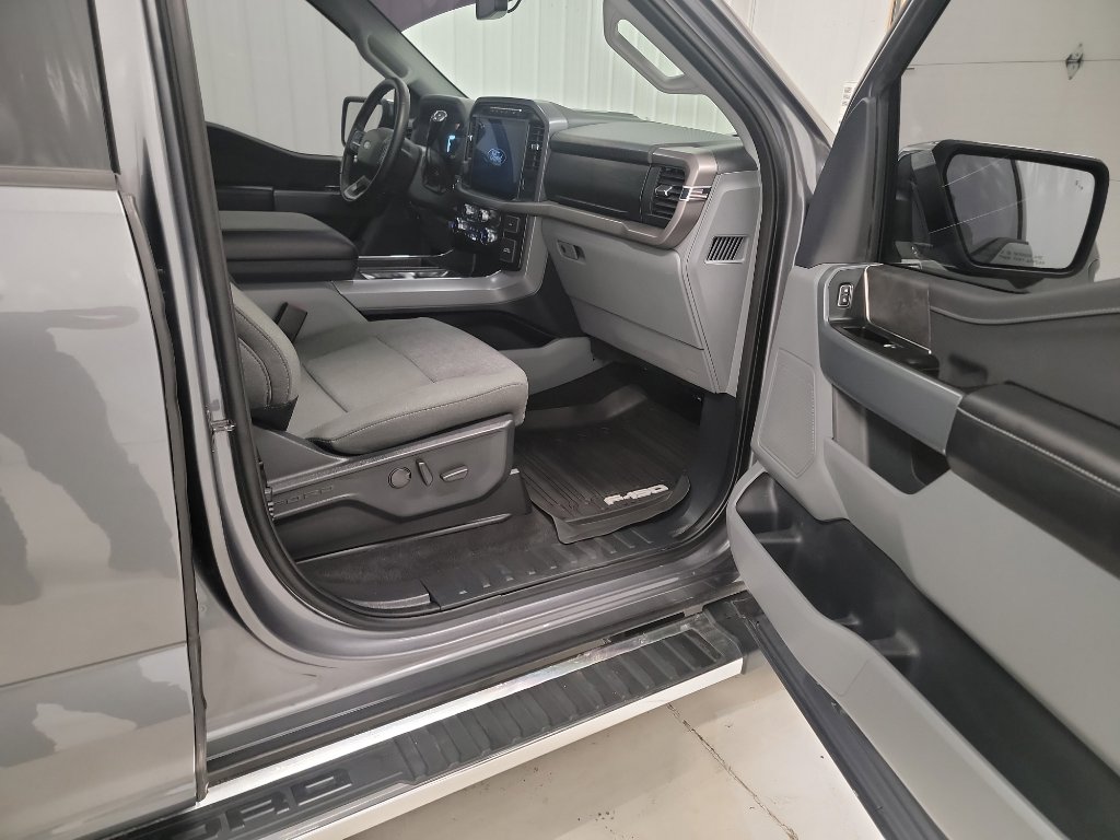Used 2024 Ford F150 XLT w/ Equipment Group 302A MID image 9