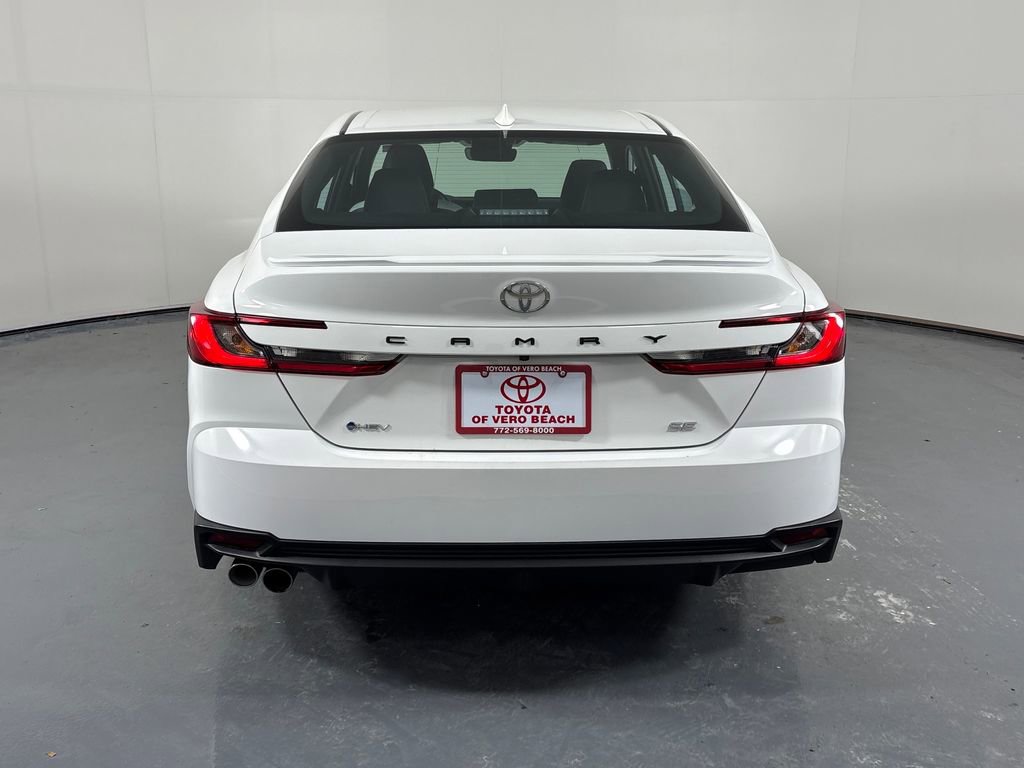 Used 2025 Toyota Camry SE w/ Convenience Package FWD image 5