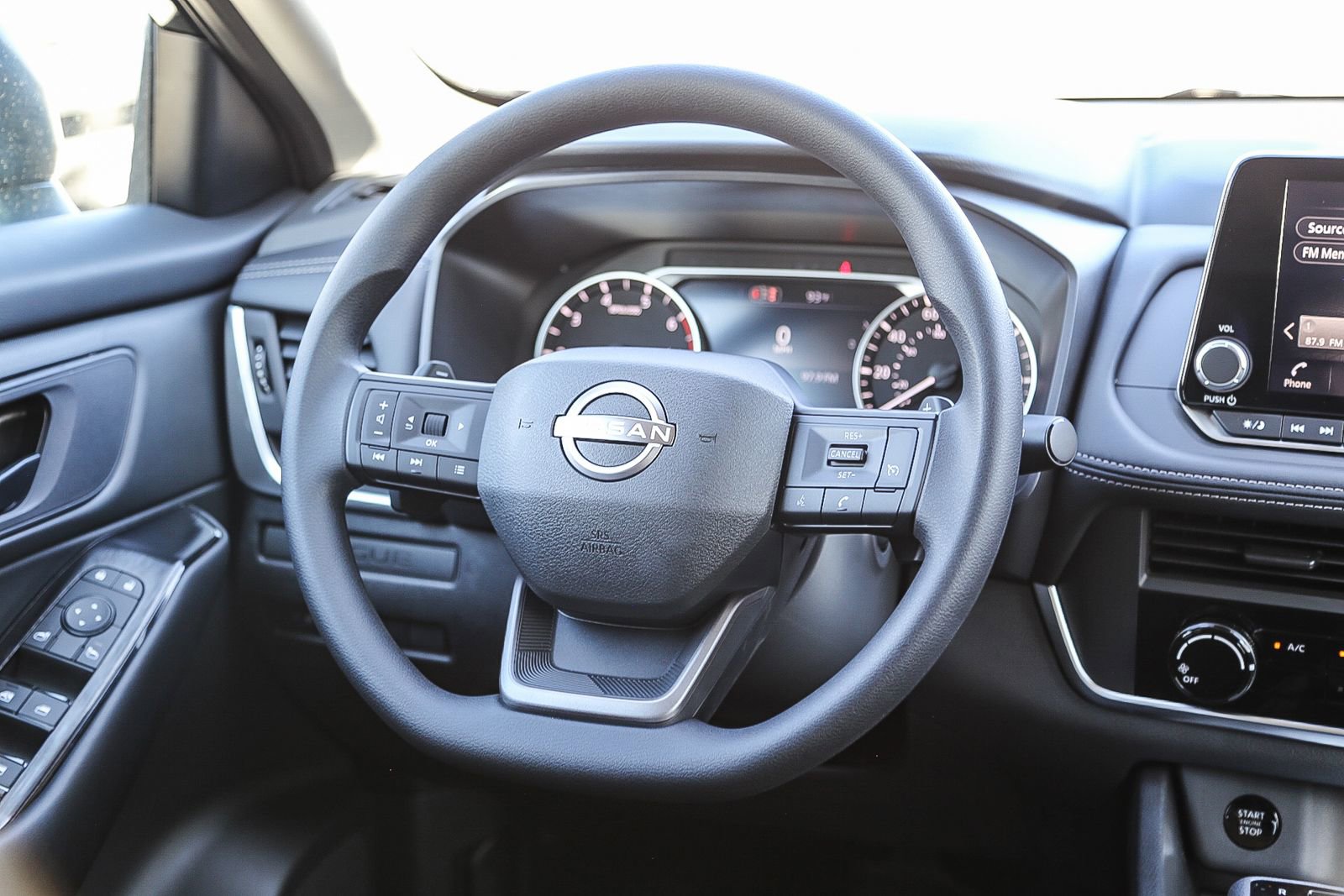 New 2026 Nissan Rogue S image 17