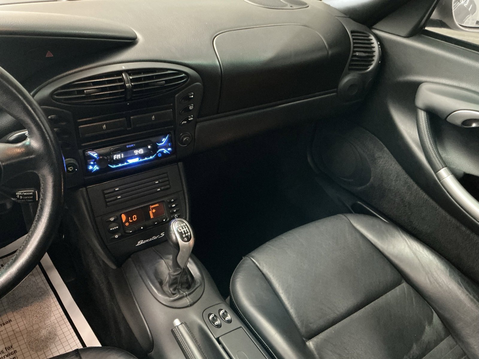 Used 2002 Porsche Boxster S image 28