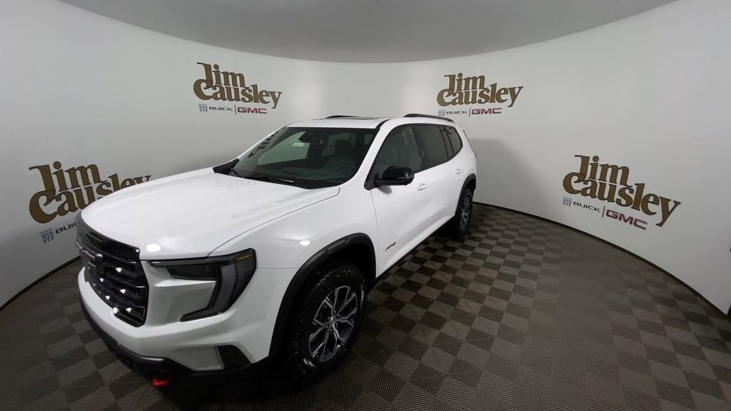 Used 2025 GMC Acadia AT4 w/ Luxury Package image 4