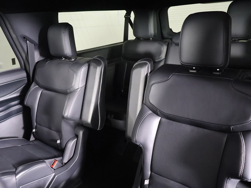 Used 2025 Ford Expedition Max Platinum w/ Stealth Performance Package AWD/4WD image 35