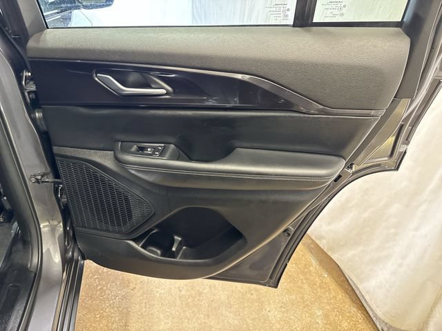 Used 2023 Jeep Grand Cherokee Altitude AWD/4WD image 26