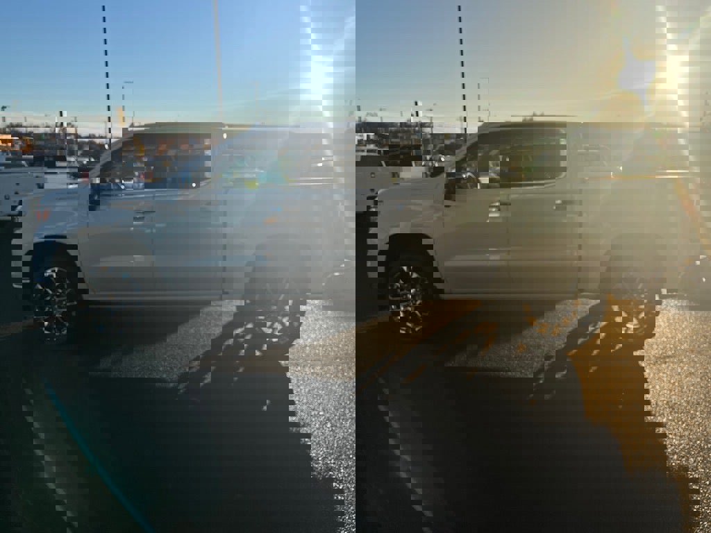 New 2026 Chevrolet Silverado 1500 LTZ w/ LTZ Premium Package image 9