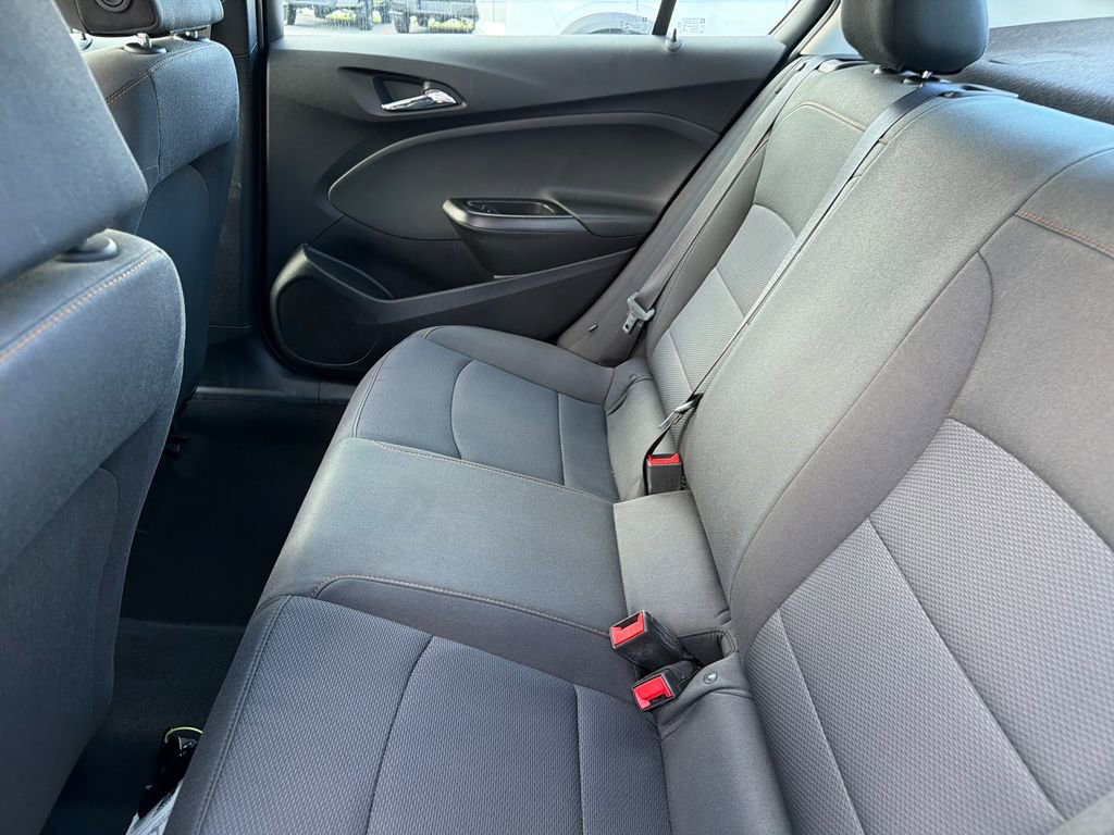 Used 2018 Chevrolet Cruze LS FWD image 26