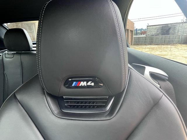 Used 2018 BMW M4 Convertible image 39