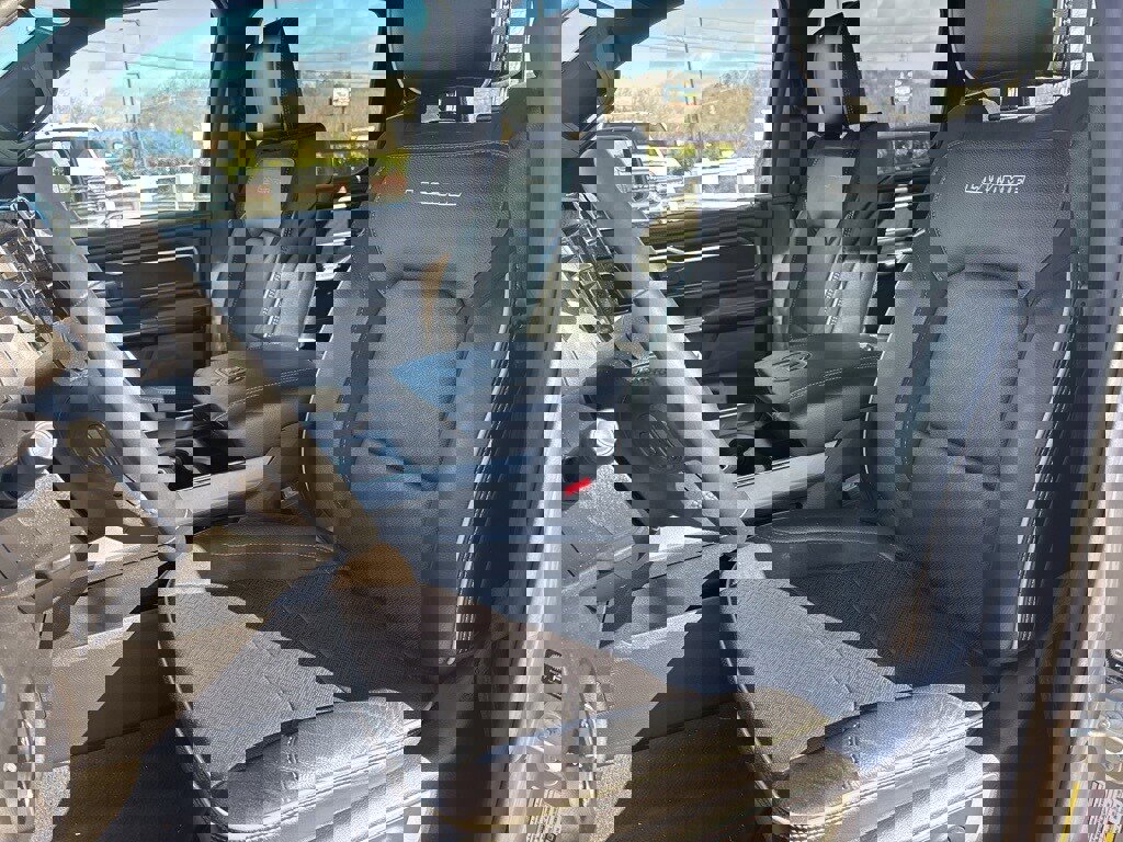 Used 2024 RAM 1500 Laramie image 8