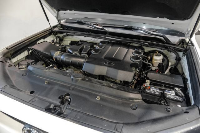 Used 2017 Toyota 4Runner SR5 RWD image 63