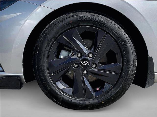 Used 2022 Hyundai Elantra SEL FWD image 8