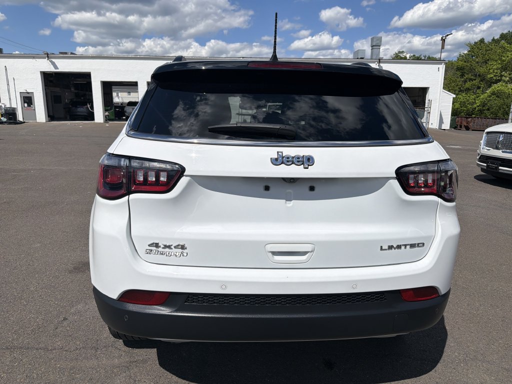 Used 2023 Jeep Compass Limited AWD/4WD image 4