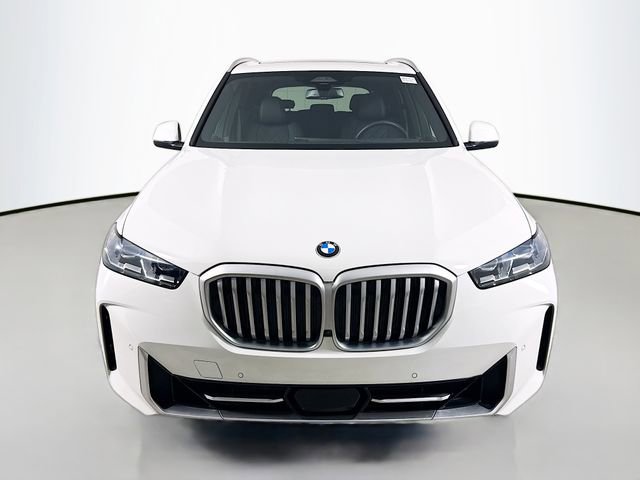 Used 2024 BMW X5 xDrive40i w/ Premium Package image 2